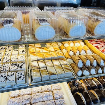 Tarzana Bakery - Bakeries Near Me - Tarzana, California Tarzana Bakery - Bakeries Near Me - Tarzana, California