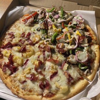 Amina Pizzeria - Half Hawaiian and half combination - Pizza Near Me - Honolulu, Hawaii Amina Pizzeria - Half Hawaiian and half combination - Pizza Near Me - Honolulu, Hawaii
