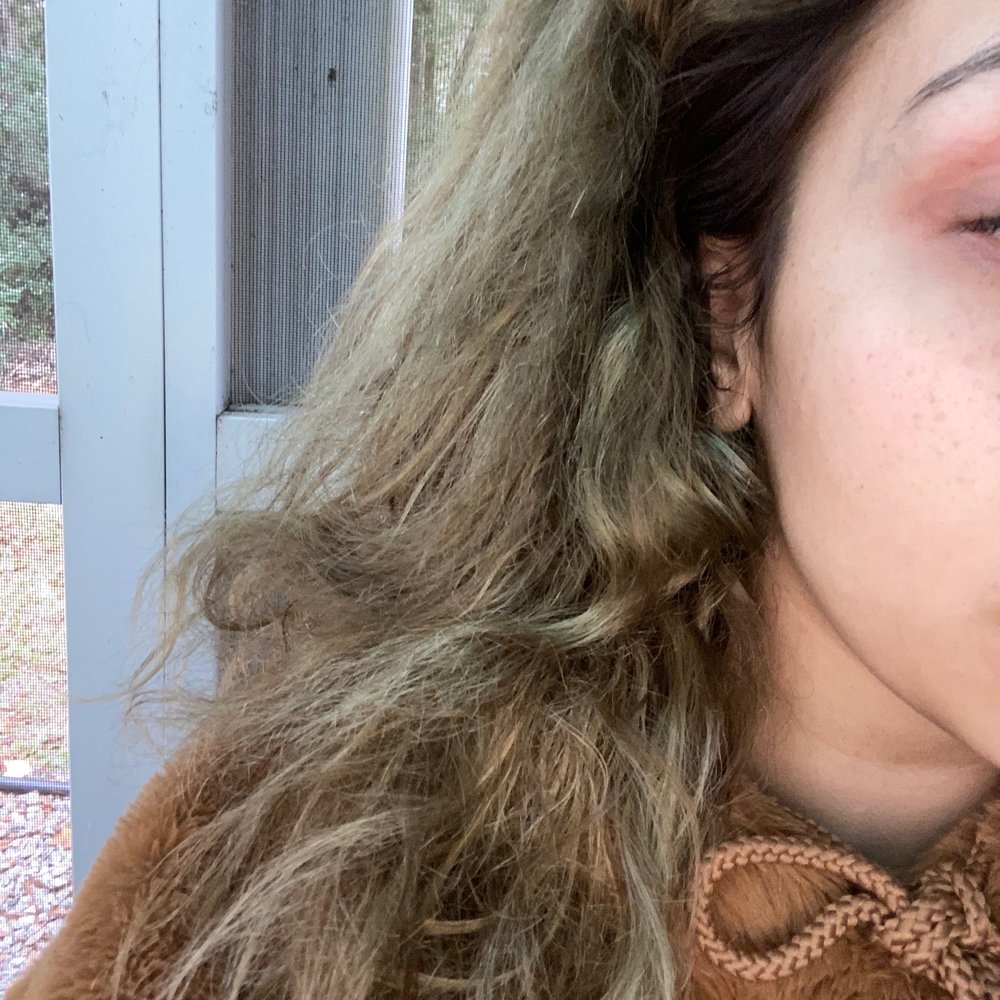 Saints N Scissors - There is still green in my hair and it's all burnt looking - Hair Salons Near Me - Miami, Florida Saints N Scissors - There is still green in my hair and it's all burnt looking - Hair Salons Near Me - Miami, Florida