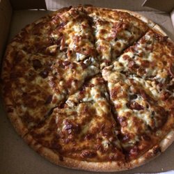 Chicago Pizza - Mushrooms Bacon Pepperoni - well done