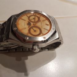 Joaillerie Royale - Joaillerie Royale Bruxelles Simon Djanaschwili montres défectueuses. Aucune garantie. Société en déficit , faillite probable