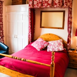 Blorenge House - Beautiful Individually Appointed Bedrooms
