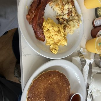 Pancake Cottage - Breakfast & Brunch Near Me - Avalon, California Pancake Cottage - Breakfast & Brunch Near Me - Avalon, California