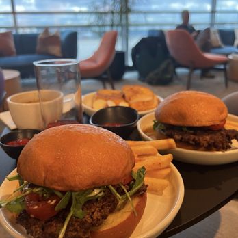 Etihad Lounge - Airport Lounges Near Me - Dulles, Virginia Etihad Lounge - Airport Lounges Near Me - Dulles, Virginia