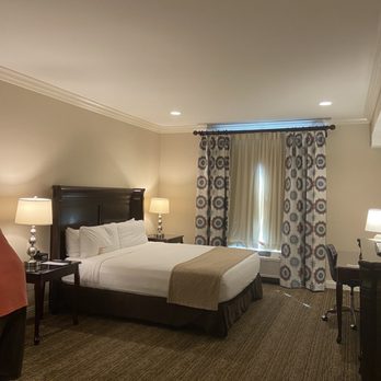Ayres Hotel Orange - Hotels Near Me - Orange, California
