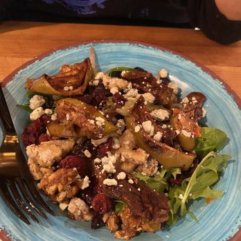 kokí - Roasted pear salad - Puerto Rican Near Me - Durham, North Carolina kokí - Roasted pear salad - Puerto Rican Near Me - Durham, North Carolina