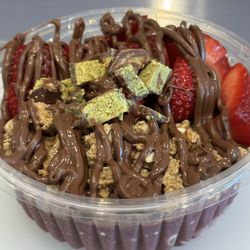 Bowl Shake - Dubai Chocolate Açaí Bowl