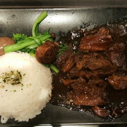 Tangy Tomato with Beef Brisket on Rice / 香濃番茄牛腩飯