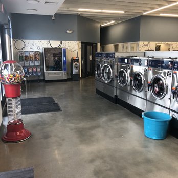 Wash ‘N’ Win - Laundromat Near Me - Macomb, Illinois