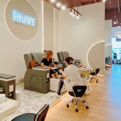 Happy Wellness, Nail & Head Spa