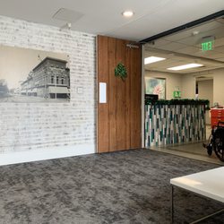 Avista Nursing and Rehab - Lobby heading to east wing