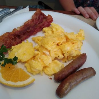 Coyote Cafe - Comfort Food Near Me - Vista, California Coyote Cafe - Comfort Food Near Me - Vista, California
