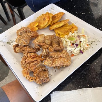 La Terraza - Fried chicken - Barbeque Near Me - Pinones, Puerto Rico