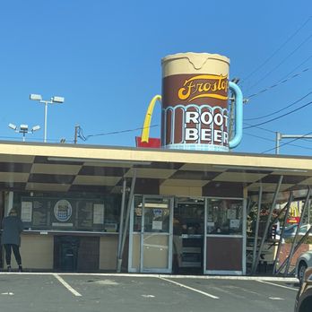 Frostop Drive-In - American Near Me - Huntington, West Virginia