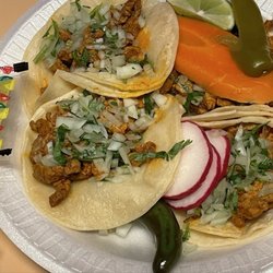 Tacos Jalisco Los Amigos - El pastor street tacos
