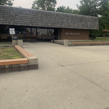 Silver Lake Rest Area - Rest Stops Near Me - Highland, Illinois Silver Lake Rest Area - Rest Stops Near Me - Highland, Illinois