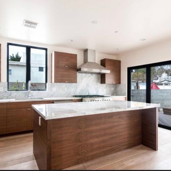Green Pro Construction - a kitchen with a large island - General Contractors Near Me - Canoga Park, California Green Pro Construction - a kitchen with a large island - General Contractors Near Me - Canoga Park, California