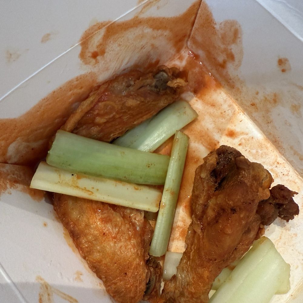 Santucci's Original Square Pizza - Soggy wings - Italian Near Me - Brigantine, New Jersey