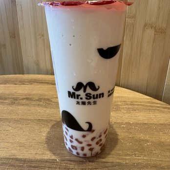 Mr. Sun - Pleasanton - Jasmine Green Milk Tea 茉香奶綠 with strawberry boba - Bubble Tea Near Me - Pleasanton, California Mr. Sun - Pleasanton - Jasmine Green Milk Tea 茉香奶綠 with strawberry boba - Bubble Tea Near Me - Pleasanton, California