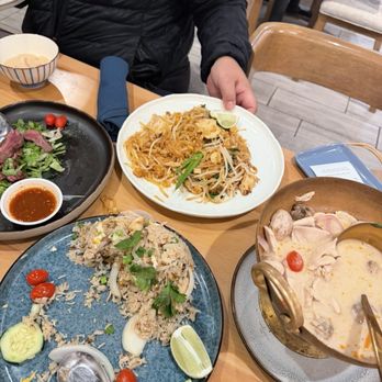 Manon - Thai Near Me - Fullerton, California