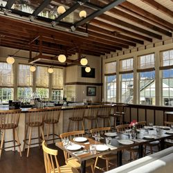 Autostrada Oyster Bar & Grill