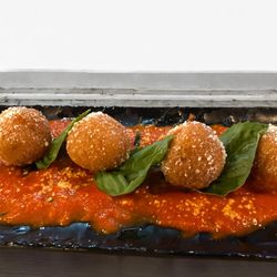Tre Sorelle Ristorante & Pizzeria - Arancini