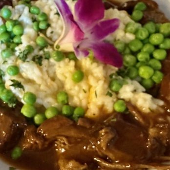 Ruocco’s Restaurant - Short rib in a demi-glaze with risotto and peas - Italian Near Me - Boynton Beach, Florida Ruocco’s Restaurant - Short rib in a demi-glaze with risotto and peas - Italian Near Me - Boynton Beach, Florida