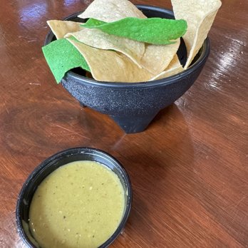 Al Punto Picante - Tortilla chips and salsa verde - Mexican Near Me - Rensselaer, New York Al Punto Picante - Tortilla chips and salsa verde - Mexican Near Me - Rensselaer, New York