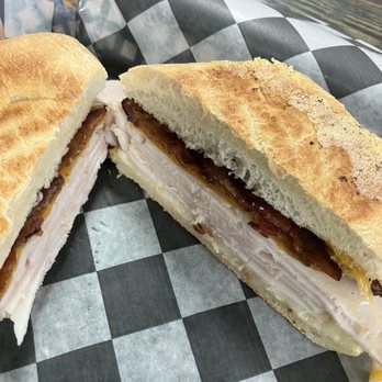 Bob's Deli - TBCS - Delis Near Me - Roseburg, Oregon