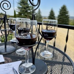 Fergedaboudit Vineyard & Winery