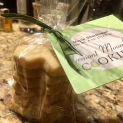 Maple shortbread cookies