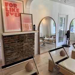 Reformed Pilates - Cute decor