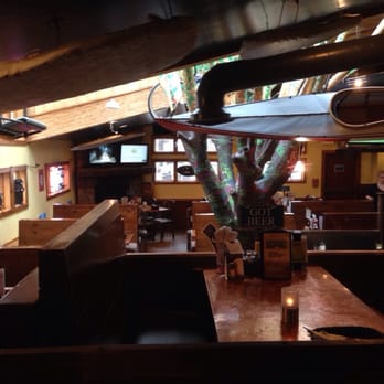 Mews Tavern - Place to ourselves at 3pm on a Thursday - American Near Me - Wakefield, Rhode Island Mews Tavern - Place to ourselves at 3pm on a Thursday - American Near Me - Wakefield, Rhode Island