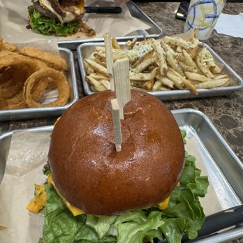Billy Roys Burger - Burgers Near Me - Fremont, California