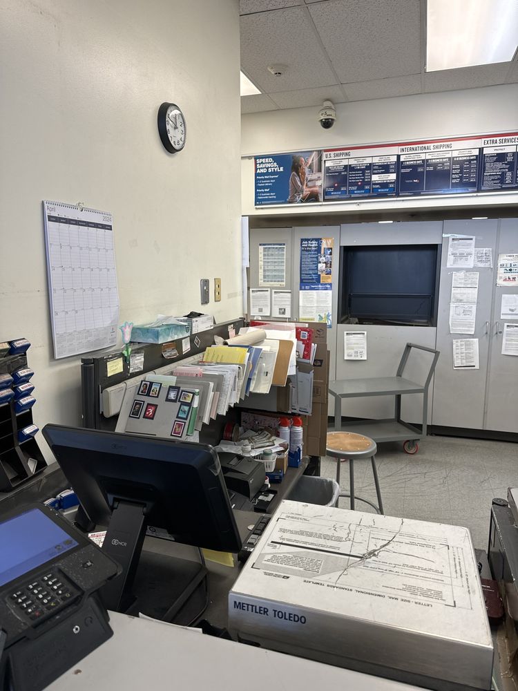 US POST OFFICE Updated September 2024 151 Vfw Pkwy, Revere