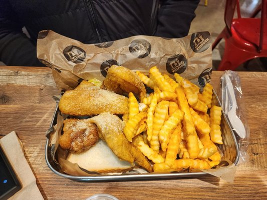 BJ HOT CHICKEN by null