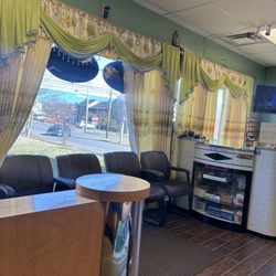 Nail World - Pleasant Front area