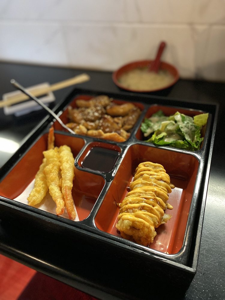 Food from Momiji Sushi
