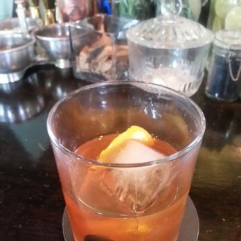 Bowen House - Old fashioned - Cocktail Bars Near Me - Dallas, Texas Bowen House - Old fashioned - Cocktail Bars Near Me - Dallas, Texas