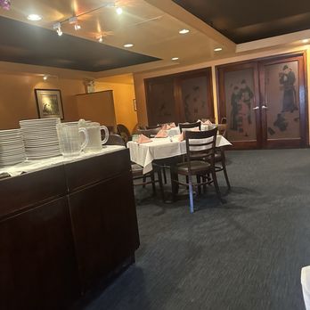 Bamboo Cuisine - Inside so clean - Chinese Near Me - Sherman Oaks, California Bamboo Cuisine - Inside so clean - Chinese Near Me - Sherman Oaks, California