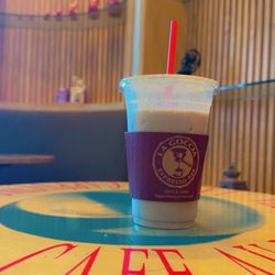 La Goccia Espresso Bar - Iced vanilla latte