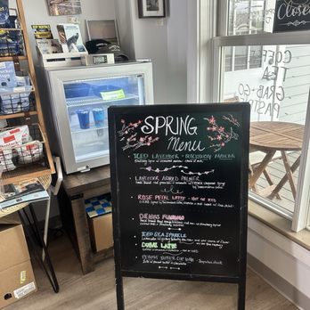 Harbor Fox Coffee Bar - Coffee & Tea Near Me - West Dennis, Massachusetts