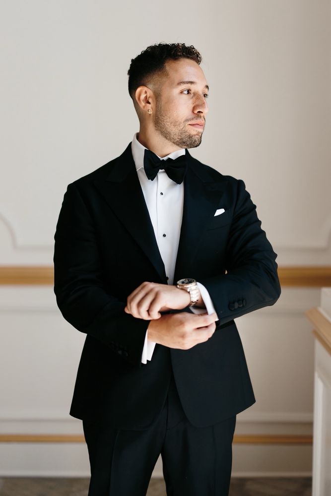 The Social Barber Logo