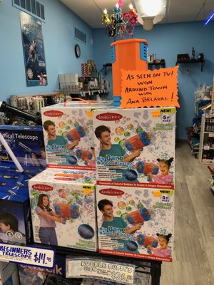 American Science & Surplus by null