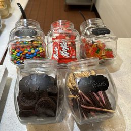 Toppings! Toppings!