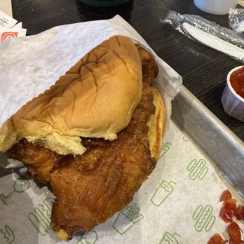Shake Shack Henderson - Chicken Shack 4.5/5 - Burgers Near Me - Henderson, Nevada