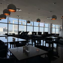 Virgin Atlantic Clubhouse - Dining area seating