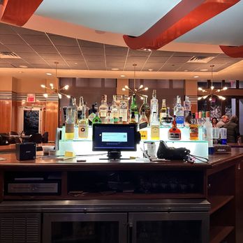 Skylark Diner - Bar - Diners Near Me - Edison, New Jersey
