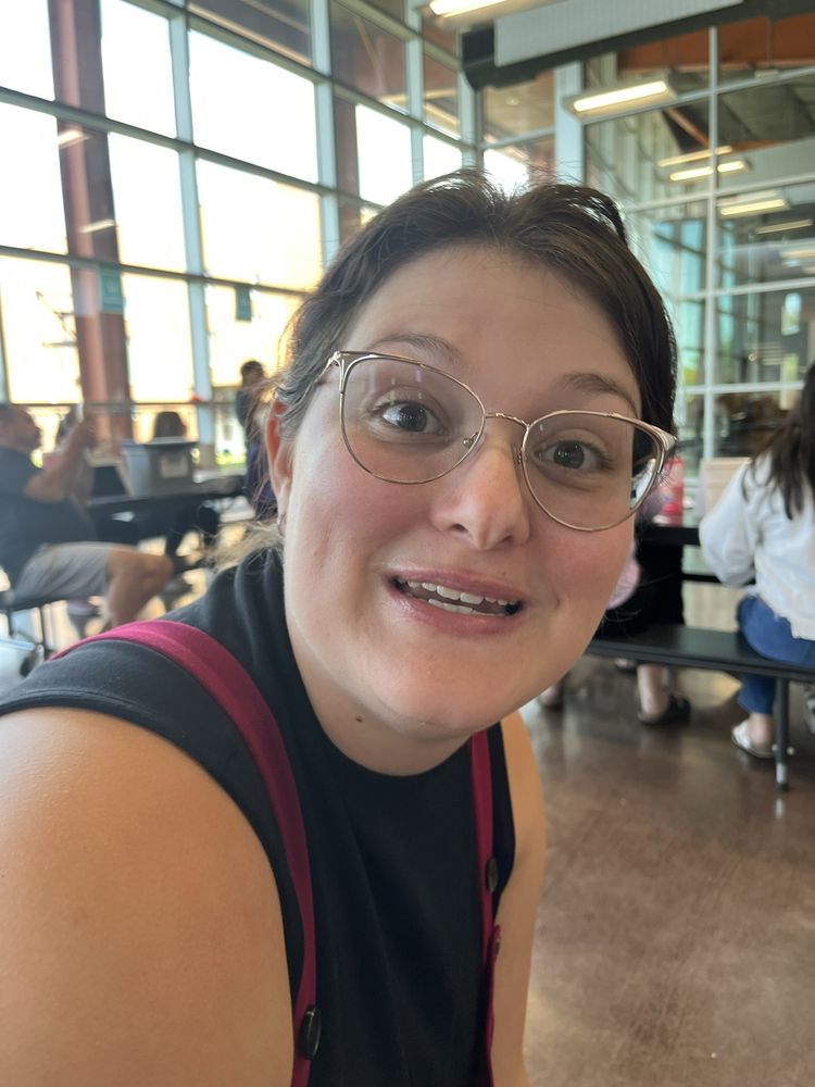 Deneke Hair Salon Logo