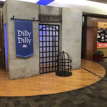 Budweiser Brewery Experience - Pit of Misery! - Beer Tours Near Me - Saint Louis, Missouri